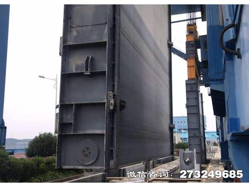 克东县大坝拦水闸门